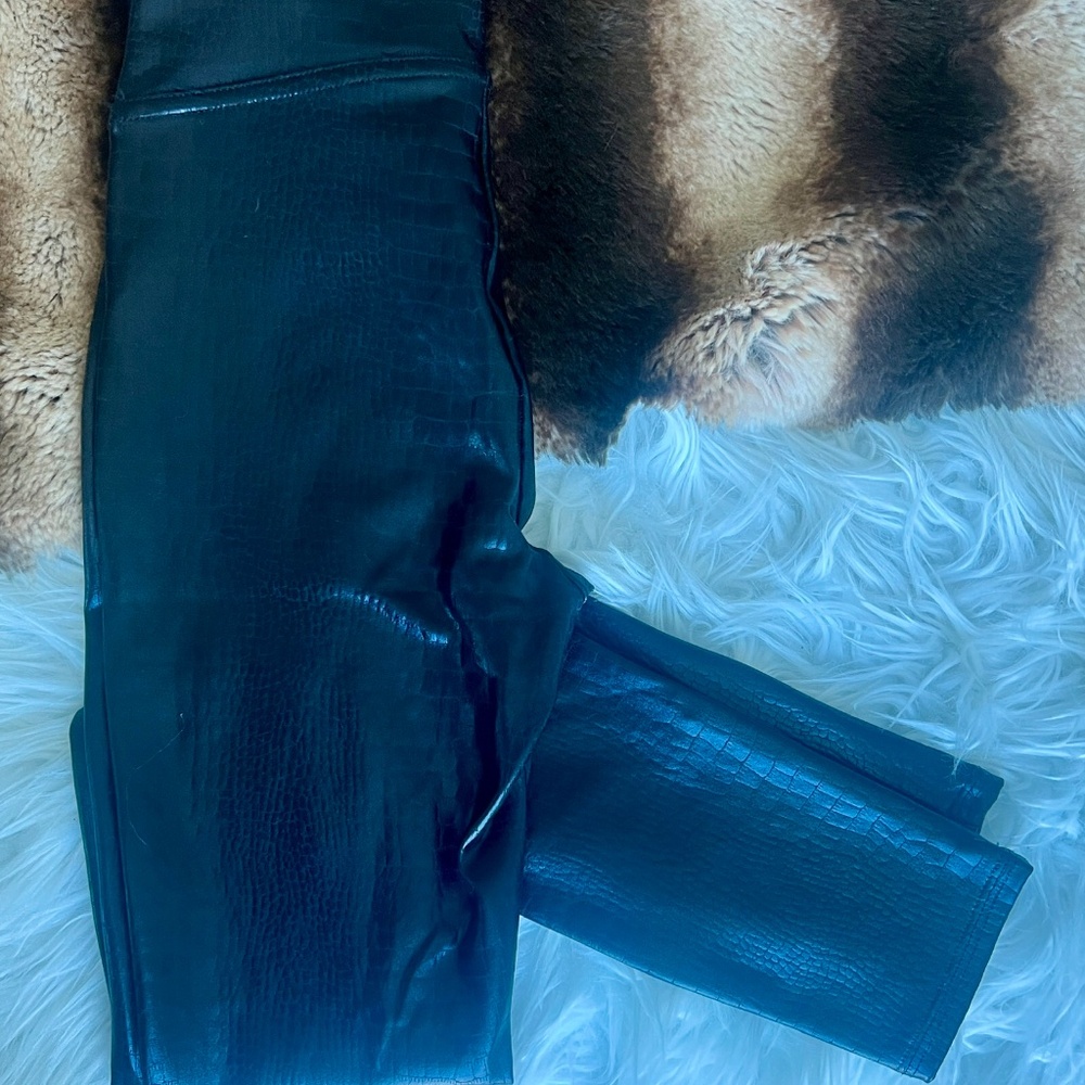 SPANX Faux Leather Dark Brown Snakeskin Leggings! Sz XS!